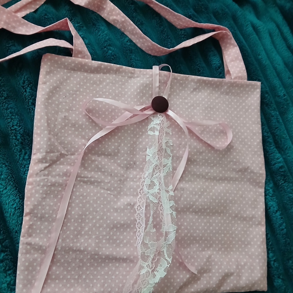 Chic Pink Polka Dot Tote with Lace Detail